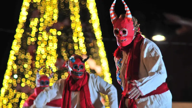 Salmantinos disfrutan del festival “Navidad con el corazón" / Carlos Cisneros 