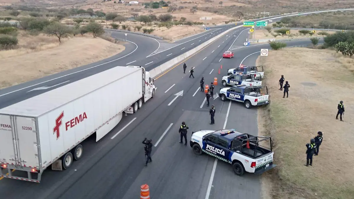 Disminuyen a la mitad robos de transporte en carreteras de Guanajuato (1)