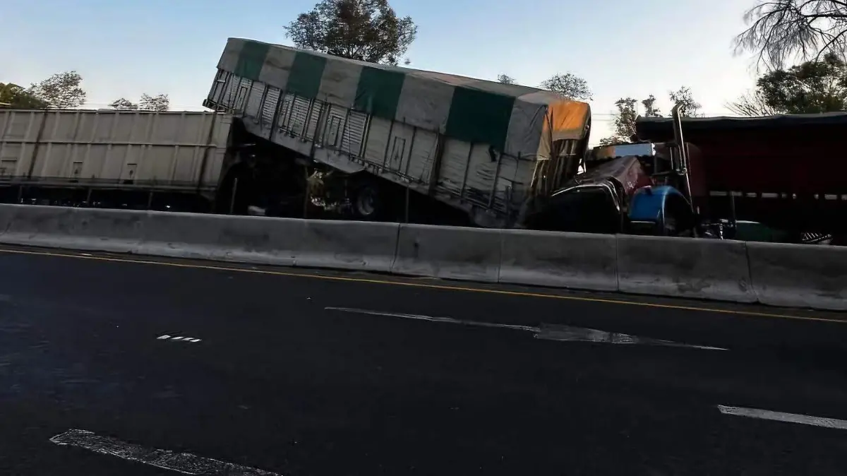 Se registran accidentes en la carretera federal 45.