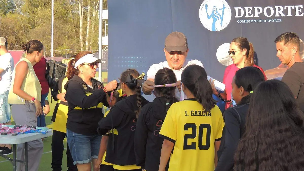 Futuras promesas del hockey sobre pasto en México derrochan talento en Copa Kids (2)