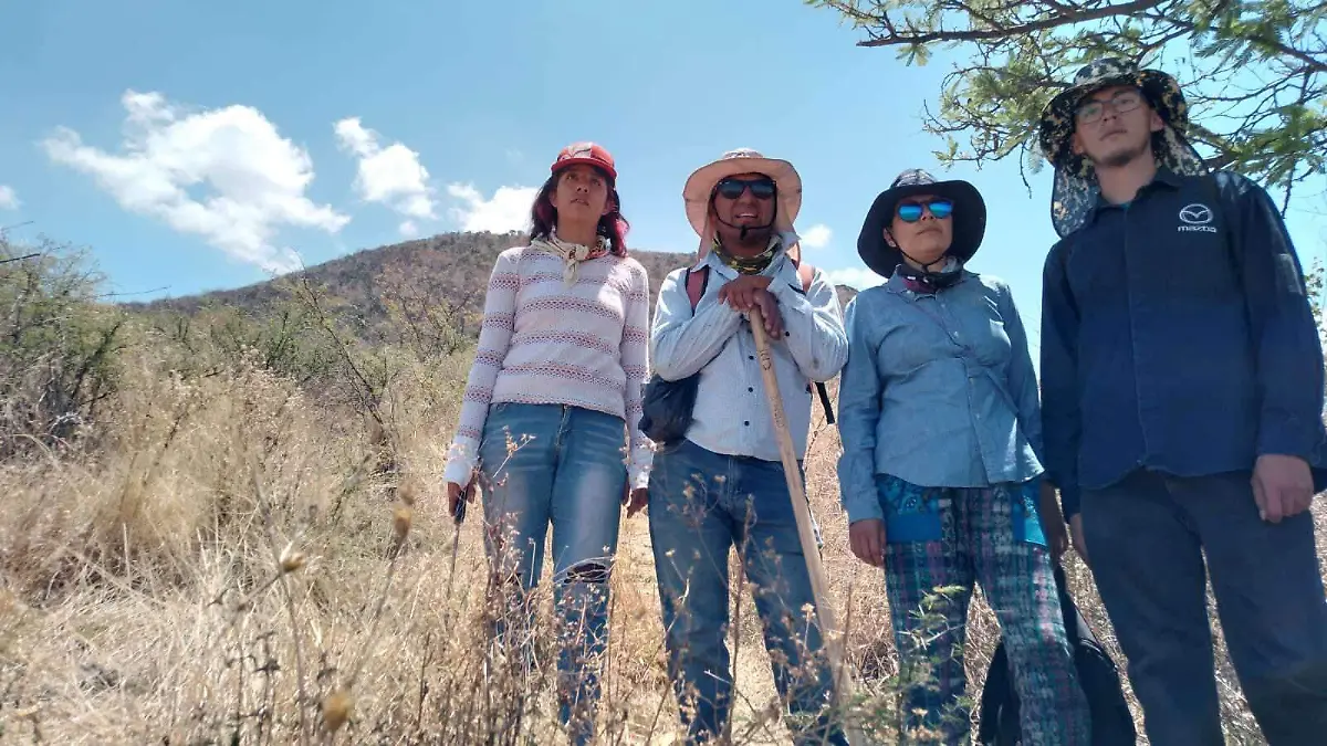 Conoce a los Tlacuaches Combatientes Volcánicos, la brigada que combate incendios en Valle de Santiago (2)