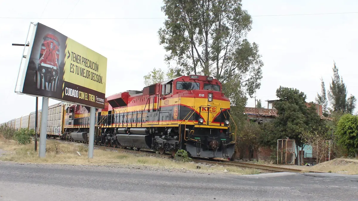 Tren (2)