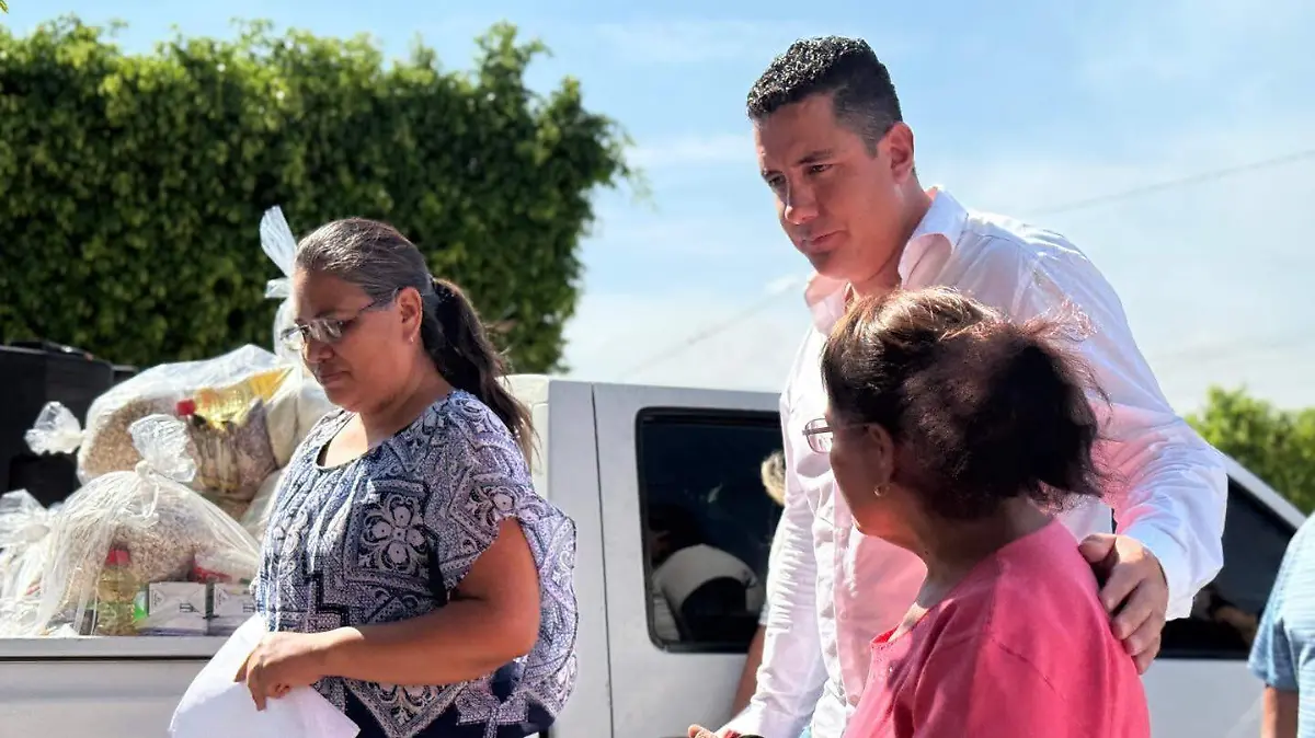 El alcalde Israel Mosqueda 2
