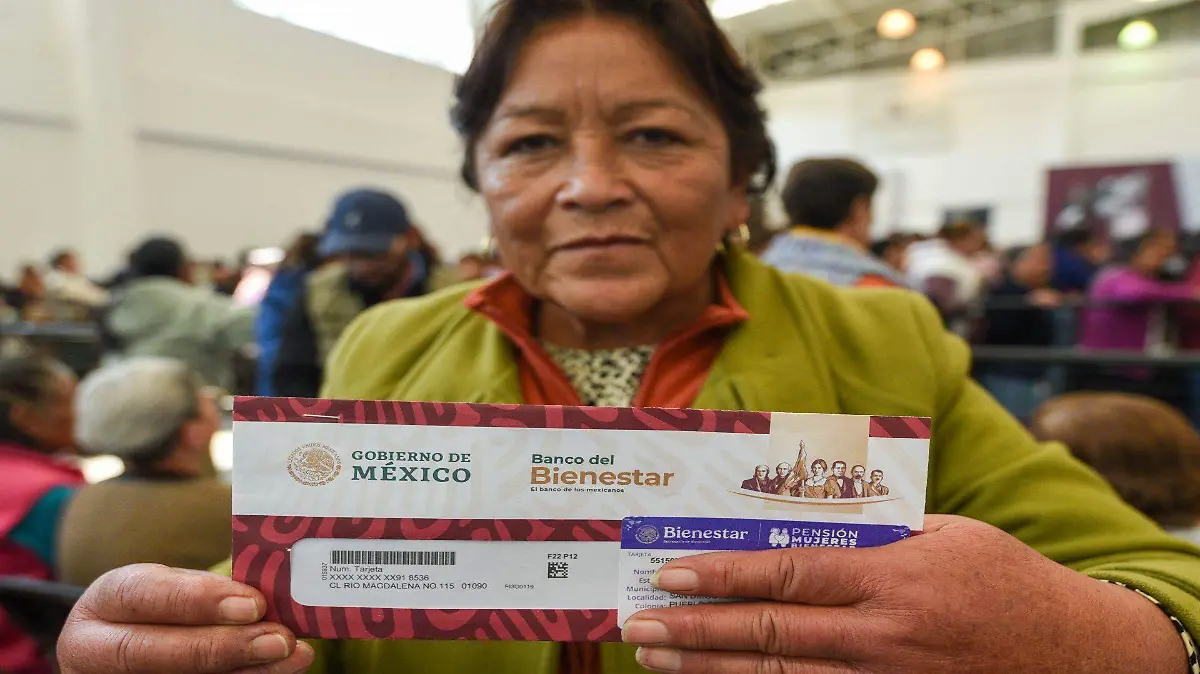 1013037_Entregan Tarjeta Pensión Mujeres Bienestar Edoméx_web (1)