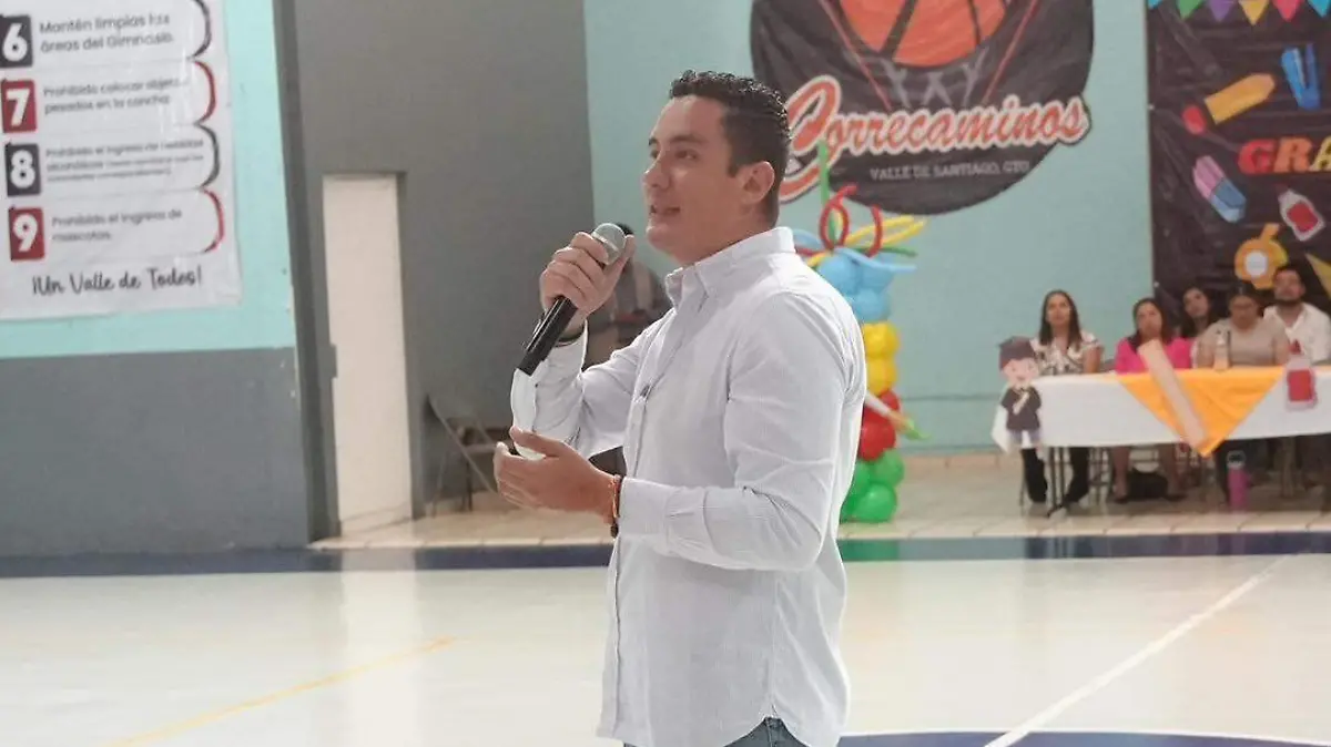 El alcalde en el kinder 1