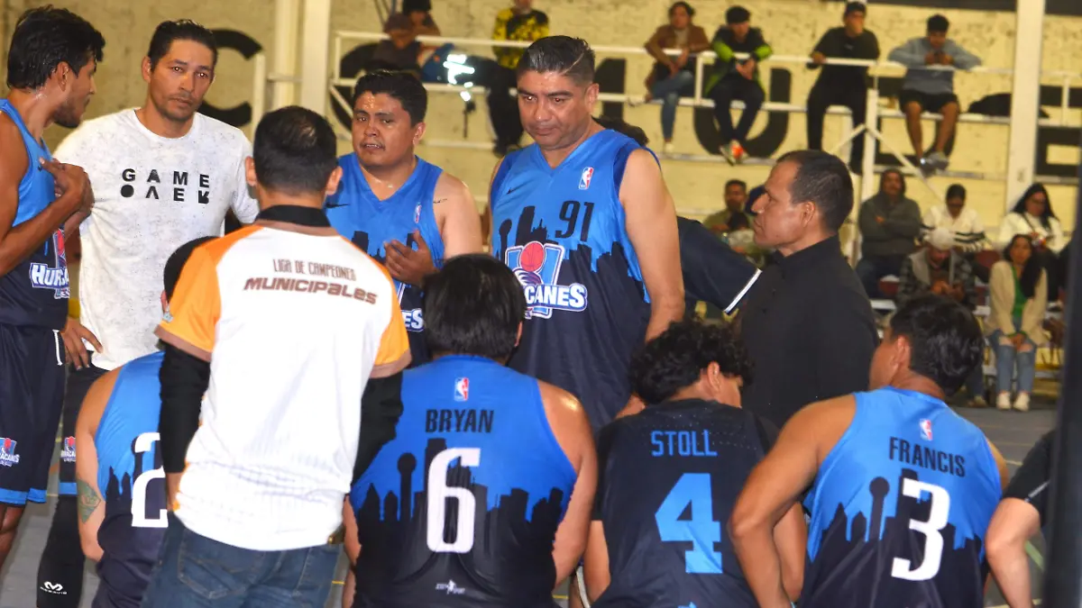 HURACANESSALAMANCABASQUETBOL-MiguelManjarrez-SoldeSalamanca