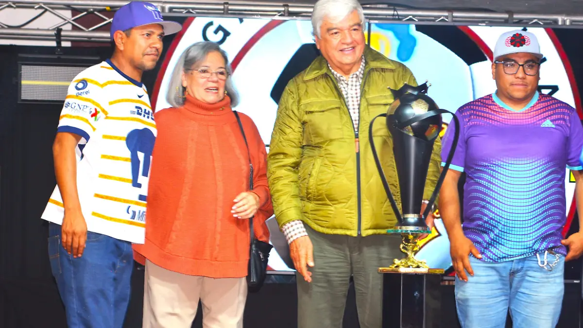 RODOLFOPRIETOORTEGAFUTBOL-MiguelManjarrez-SoldSalamanac