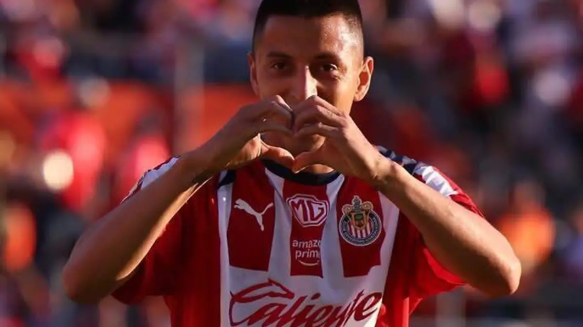 ROBERTOPIOJOALVARADOGOL.Cortesía-@Chivas