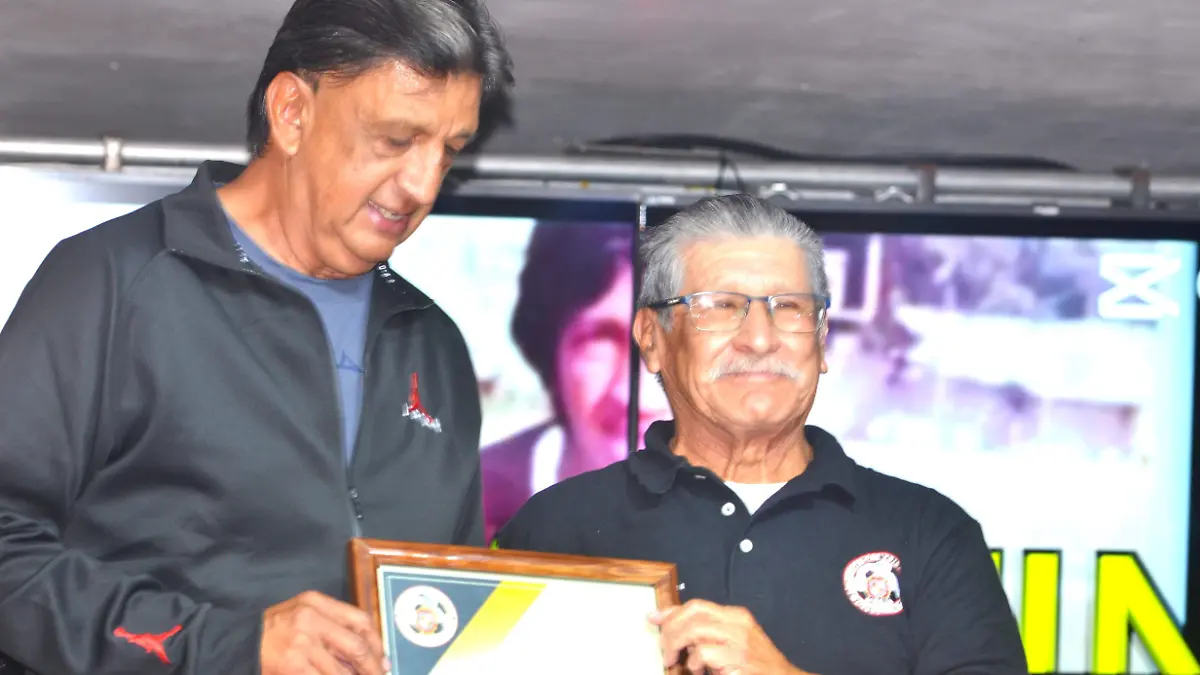 JOSEMARTINEZRECONOCIMIENTO-MiguelManjarrez-SoldeSalamanca