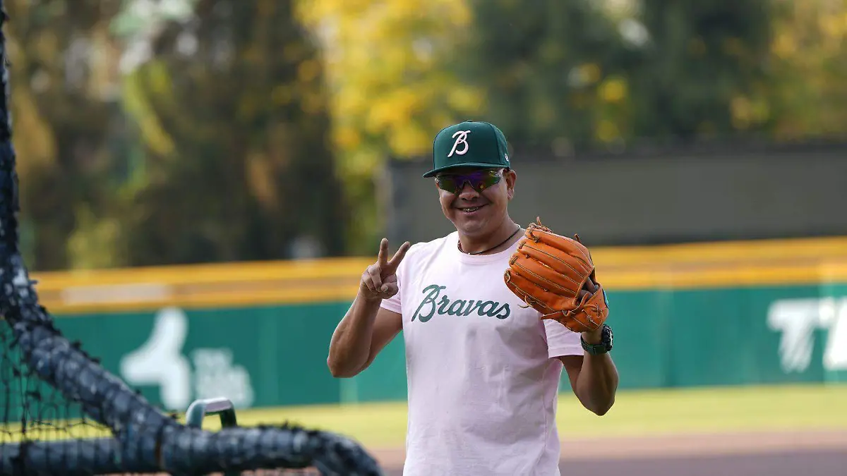 MANUELRODRIGUEZSOFTBOL-Cortesía-@BravasdeLeón