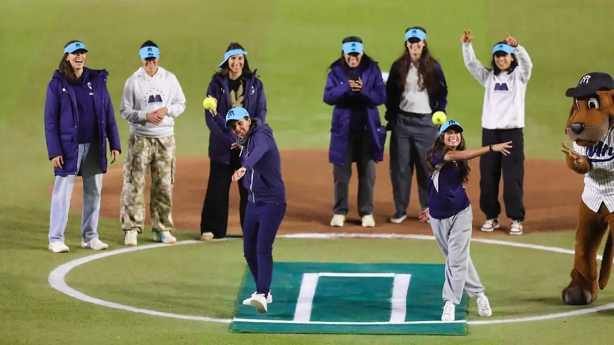 ALICESOTOSOFTBOL-Cortesia-@SultanesMonterreyFemenil