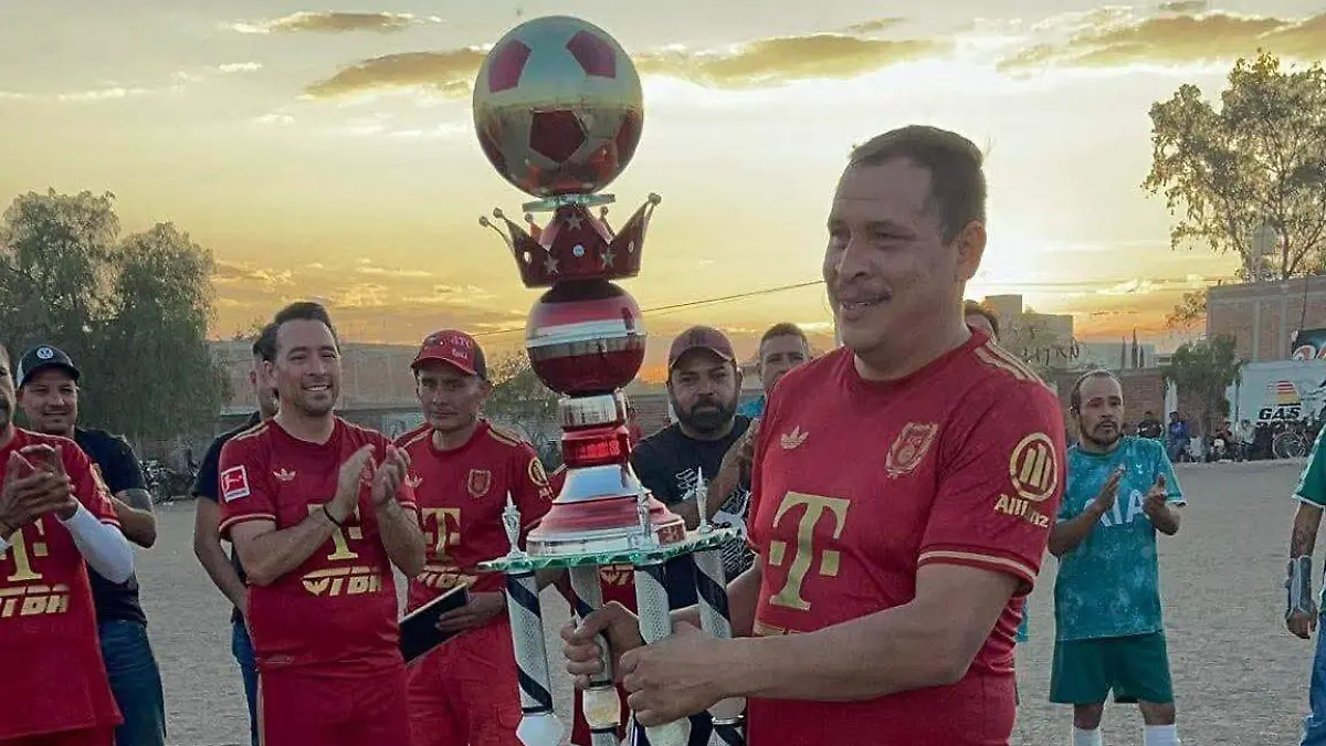 FUTBOLVETERANOS1-Cortesia-MisaelLopez