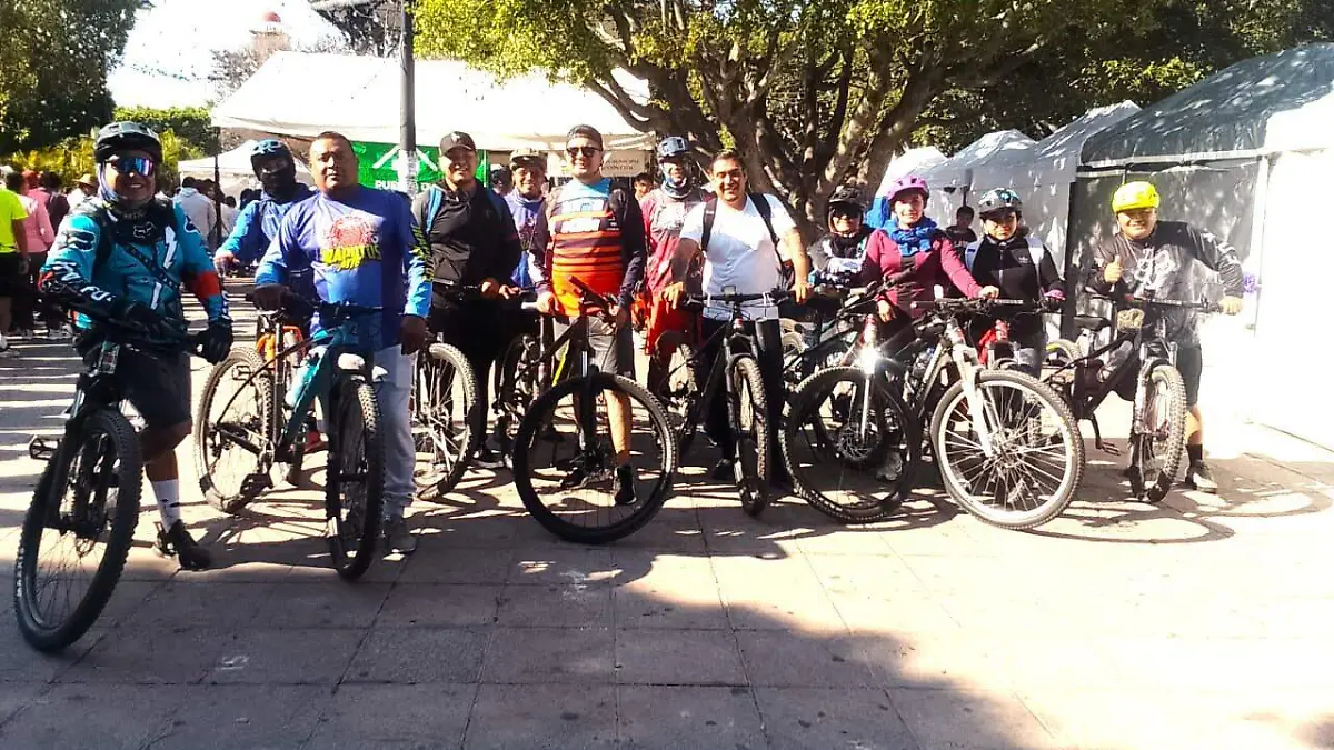 CICLISTASDEMONTAÑA1-MiguelManjarrez-SoldeSalamanca