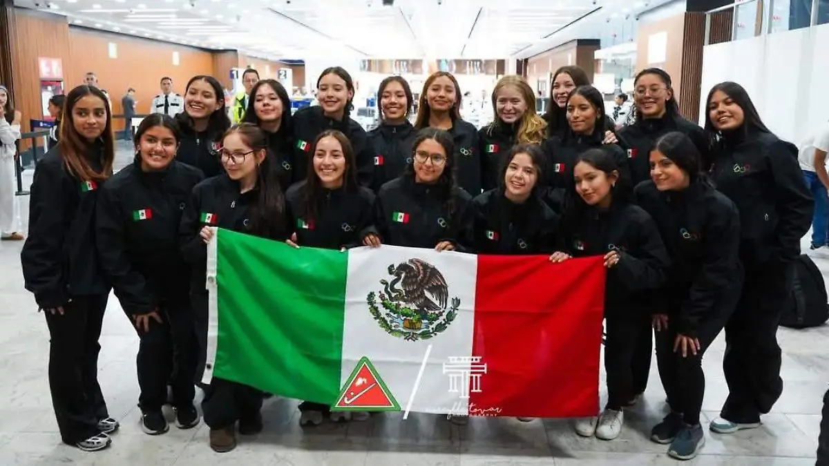 HOCKEYSOBREPASTOFEMENIL1-Cortesia-MyrTovar