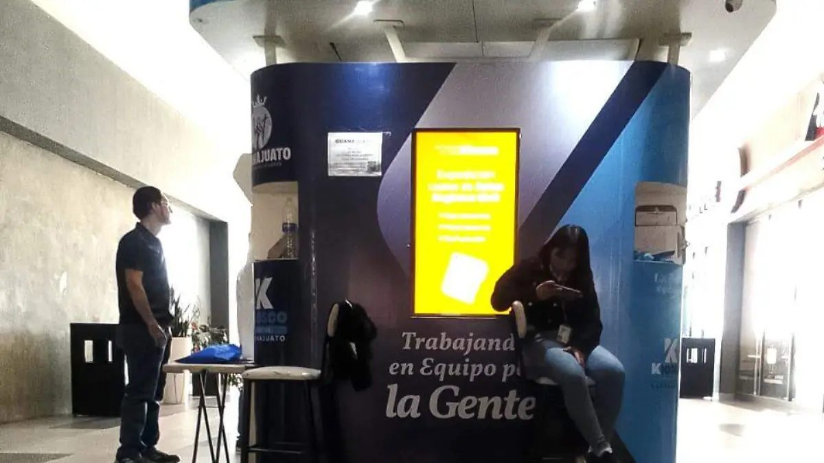 AMPLIANPLAZOREFRENDO1-MiguelManjarrez-SoldeSalamanca