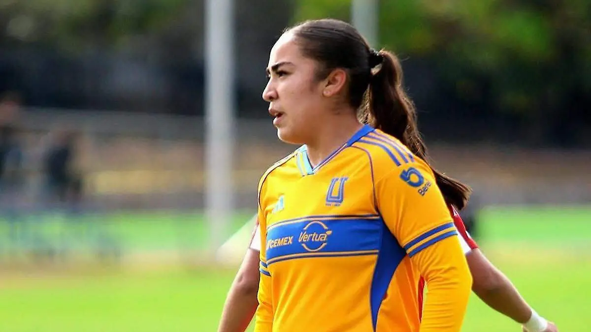 NATALIAMUÑOZFUTBOLISTA1-Cortesia-@TigresFemenil