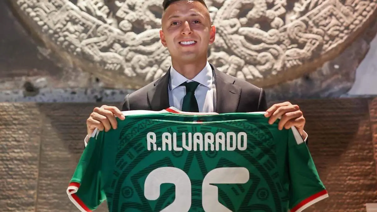 ROBERTOALVARADO1-Cortesia-@SeleccionMexicana