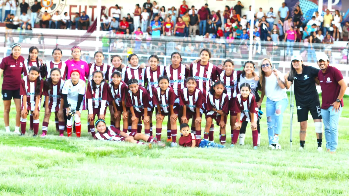 FUTBOLFEMENIL1-MiguelManjarrez-SoldeSalamanca