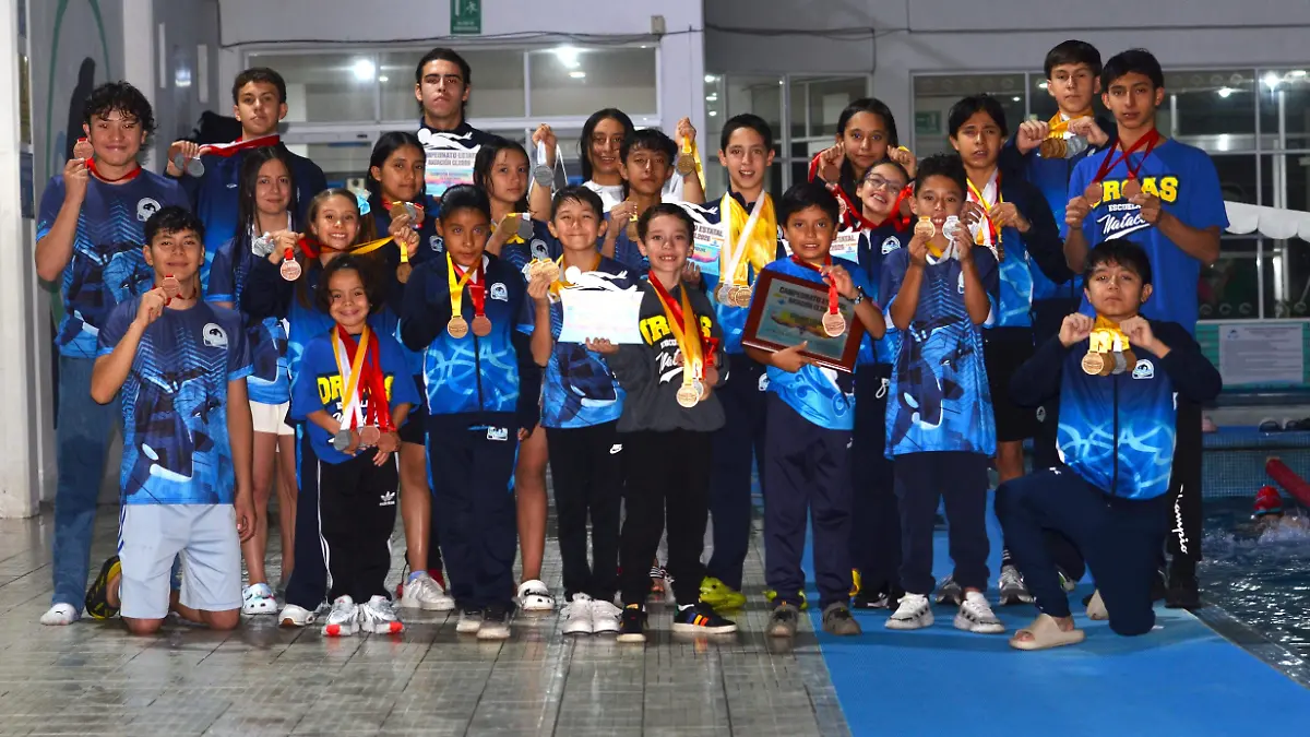 ORCASNATACION1-MiguelManjarrez-SoldeSalamanca