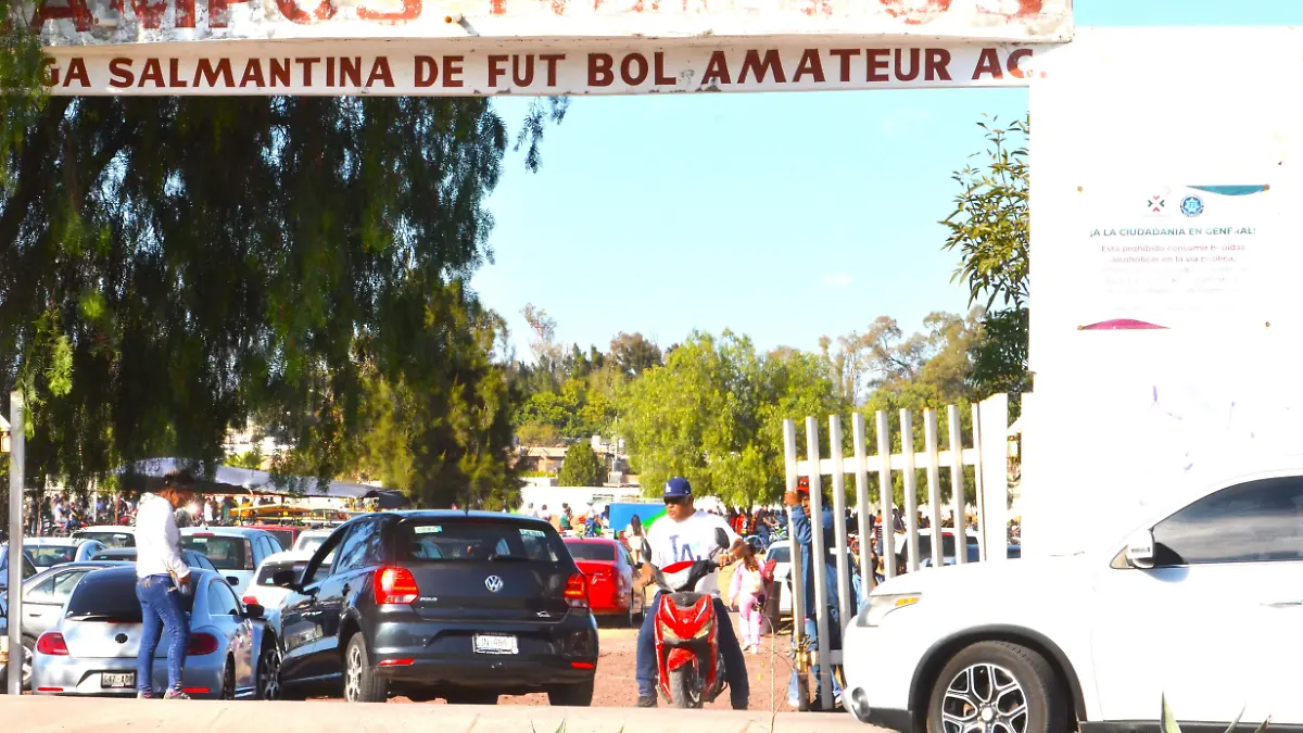 LIGASALMANTINADEFUTBOL1-MiguelManjarrez-SoldeSalamanca