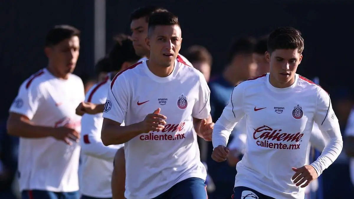 ROBERTOALVARADOLEAGUESCUP1-Cortesia-Chivas