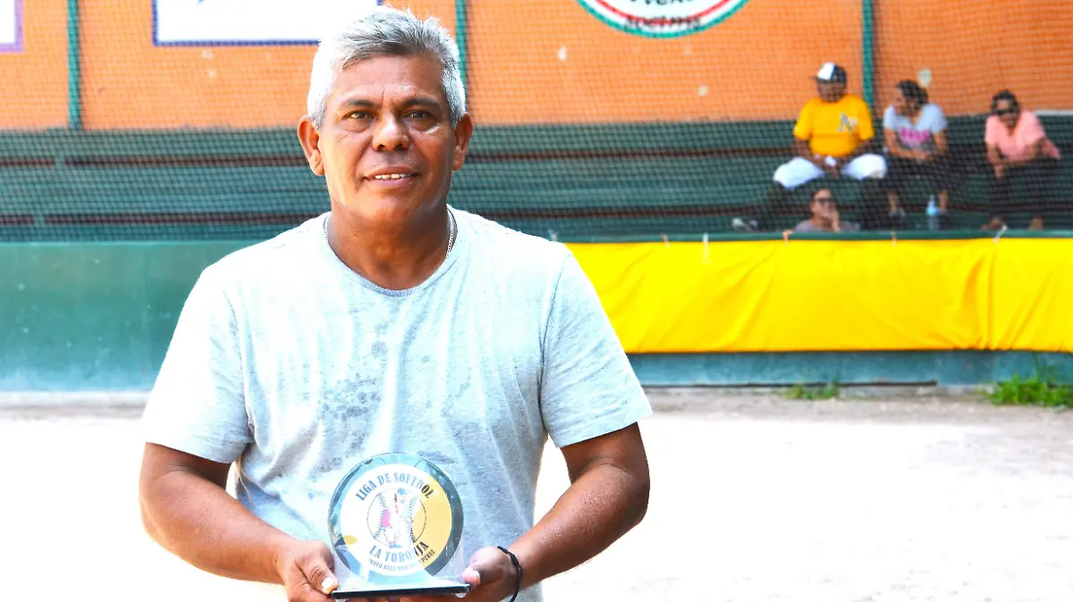 ERNESTORODRIGUEZSOFTBOL1-MiguelManjarrez-SoldeSalamanca