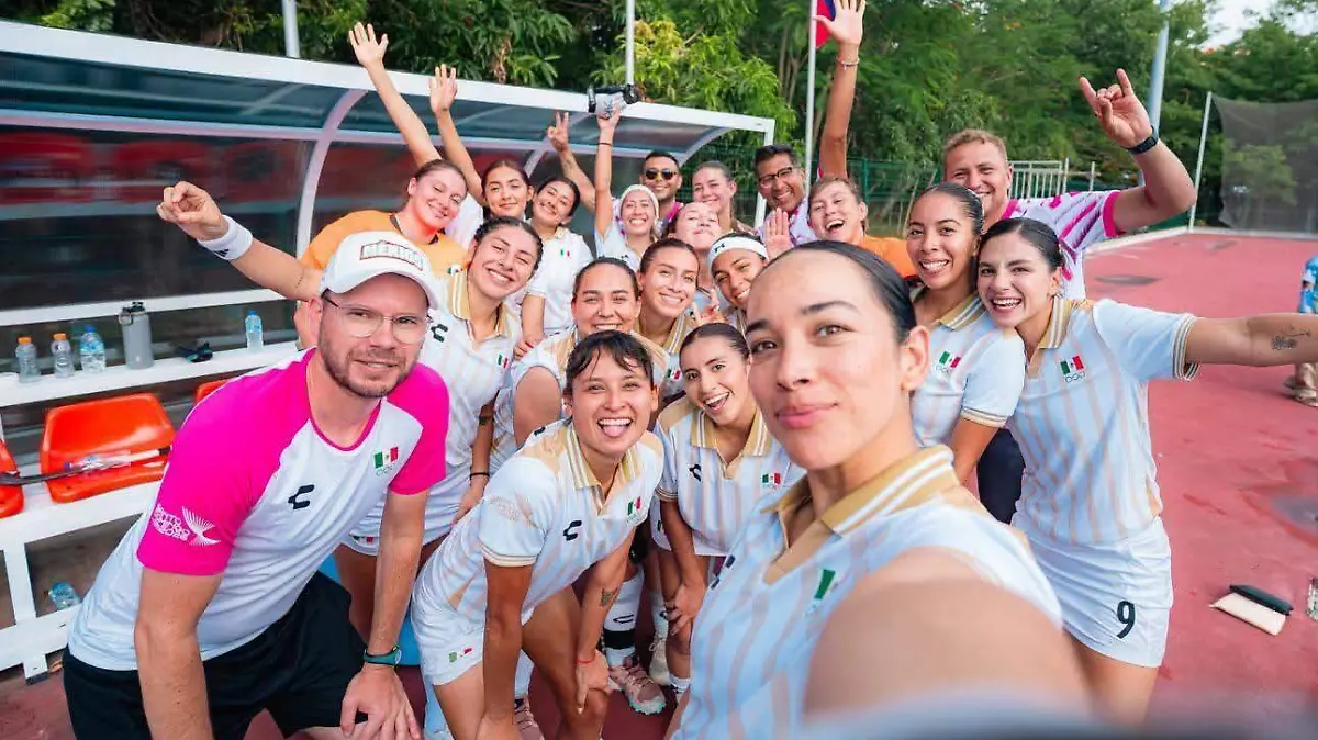 MEXICOHOCKEY1-Cortesia-@Lobas