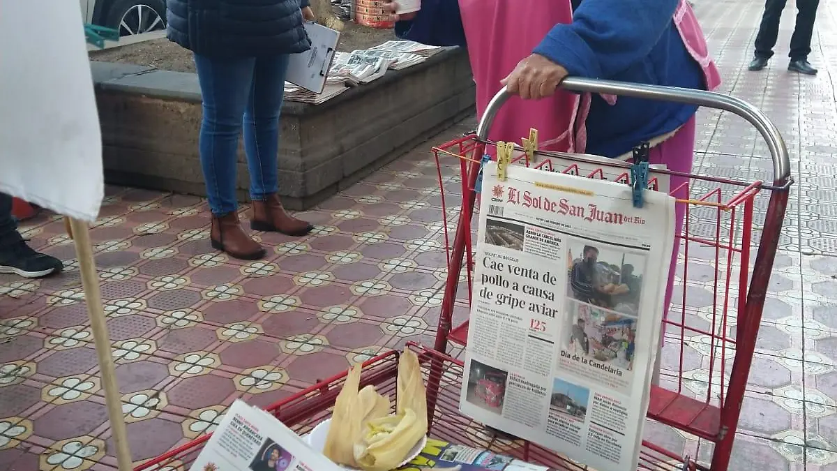 SJR Su hermana Juana tambien es voceadora