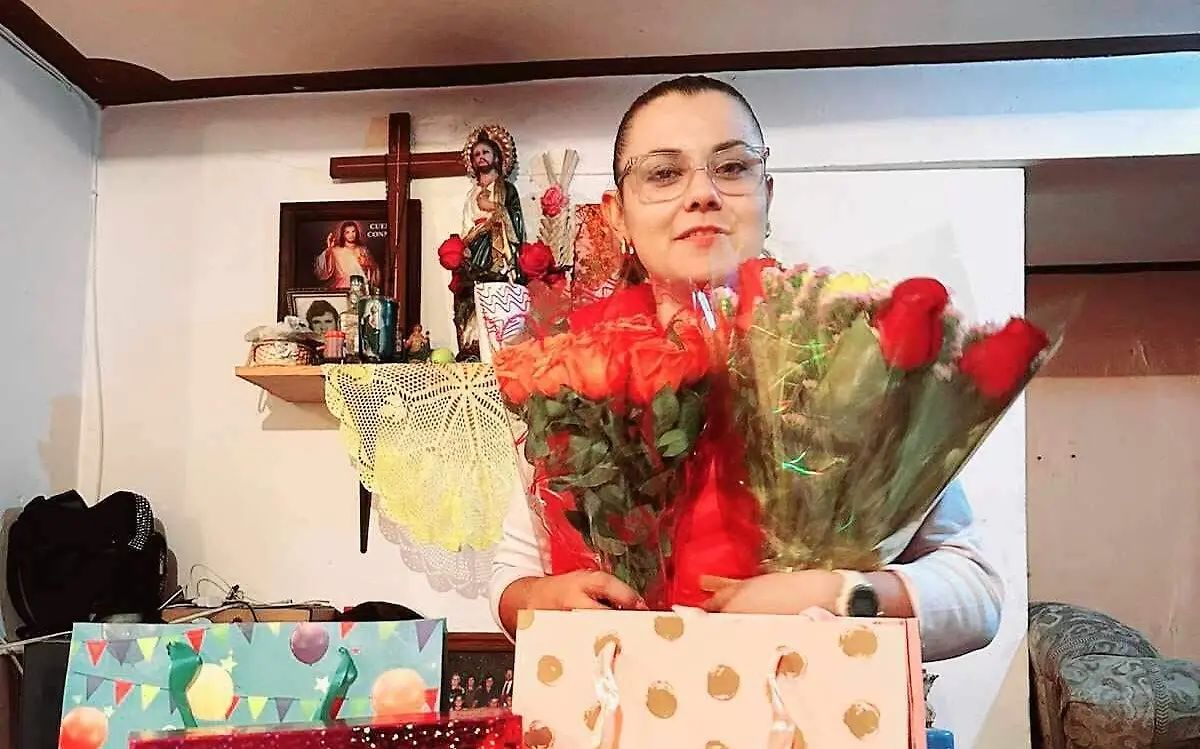 FOTO PRINCIPAL SJR Algunos de los regalos que recibio de los invitados