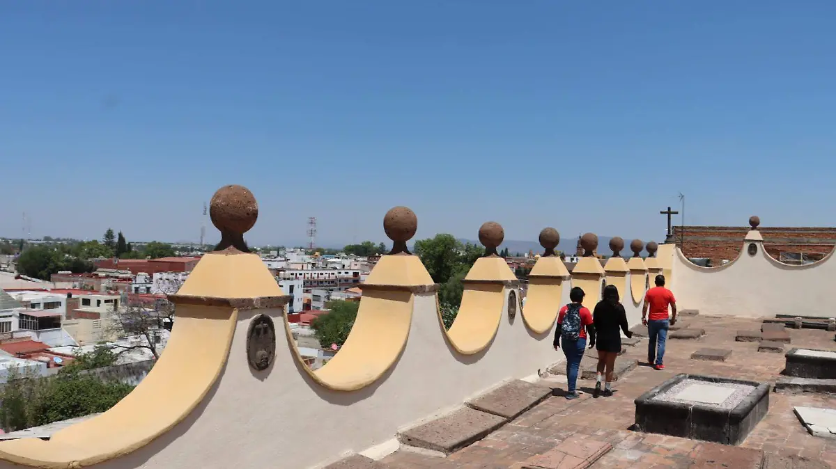 SJR El renovado Museo Panteon de la Santa Vera Cruz