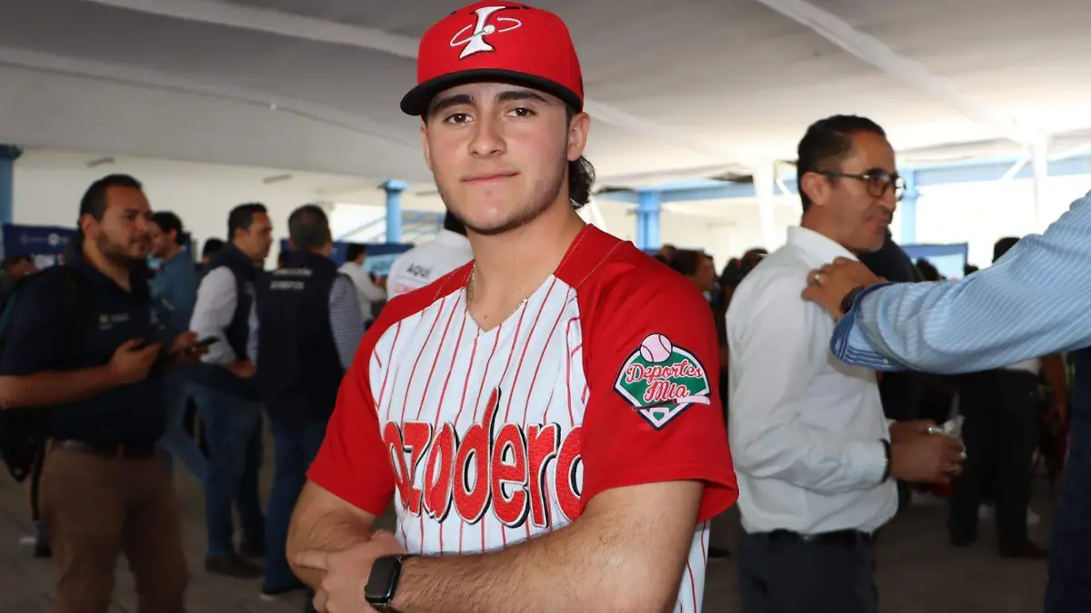 Catcher Alan Quintana 1