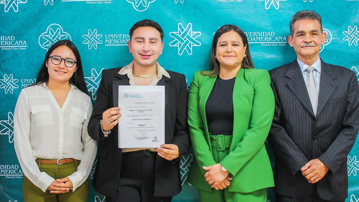 SJR Acompanado de sus sinodales