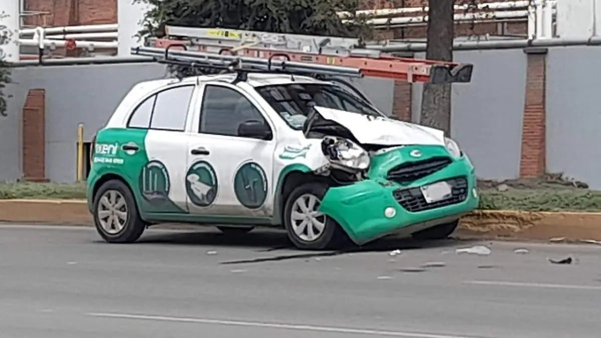 SJR POLI EL AUTO QUEDO