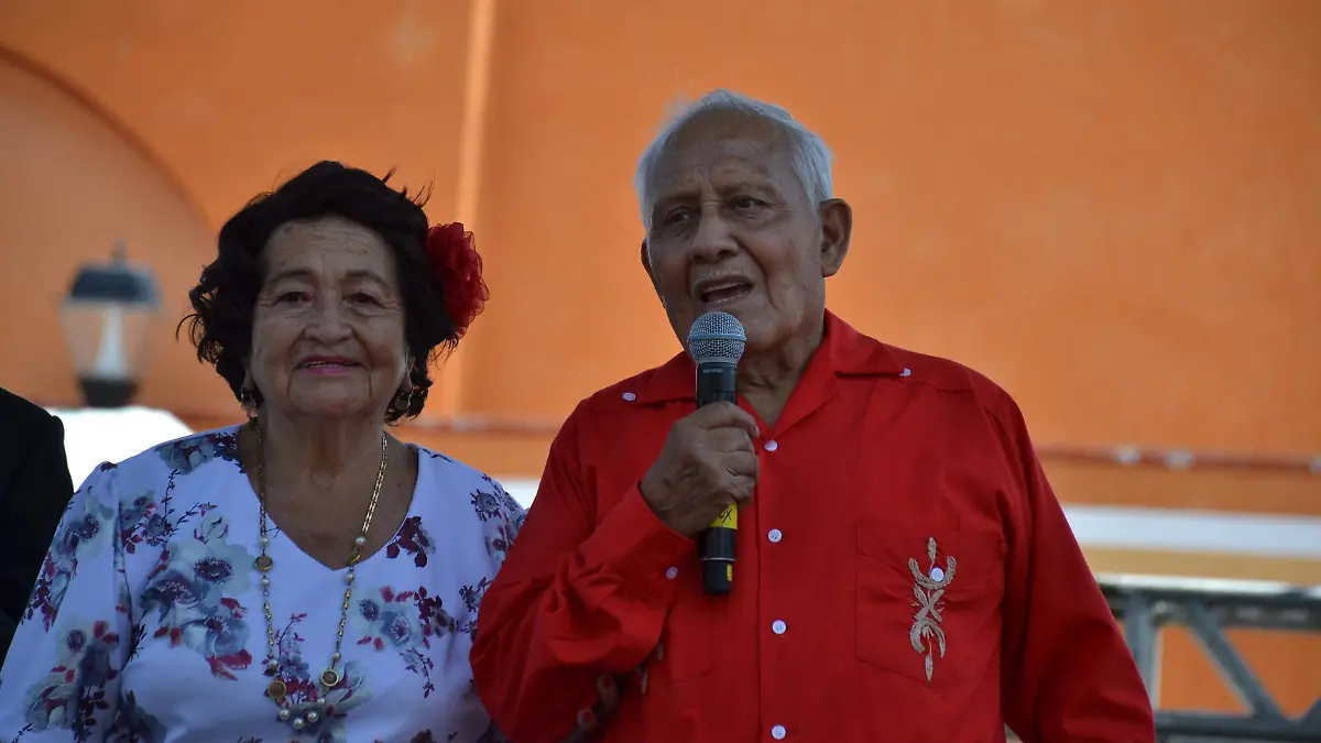 FOTO PRINCIPAL SJR María de Lourdes Quintana y su esposo Eulogio Portillo