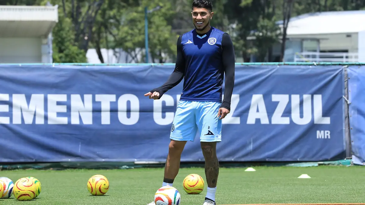 Hermana-Carlos Salcedo