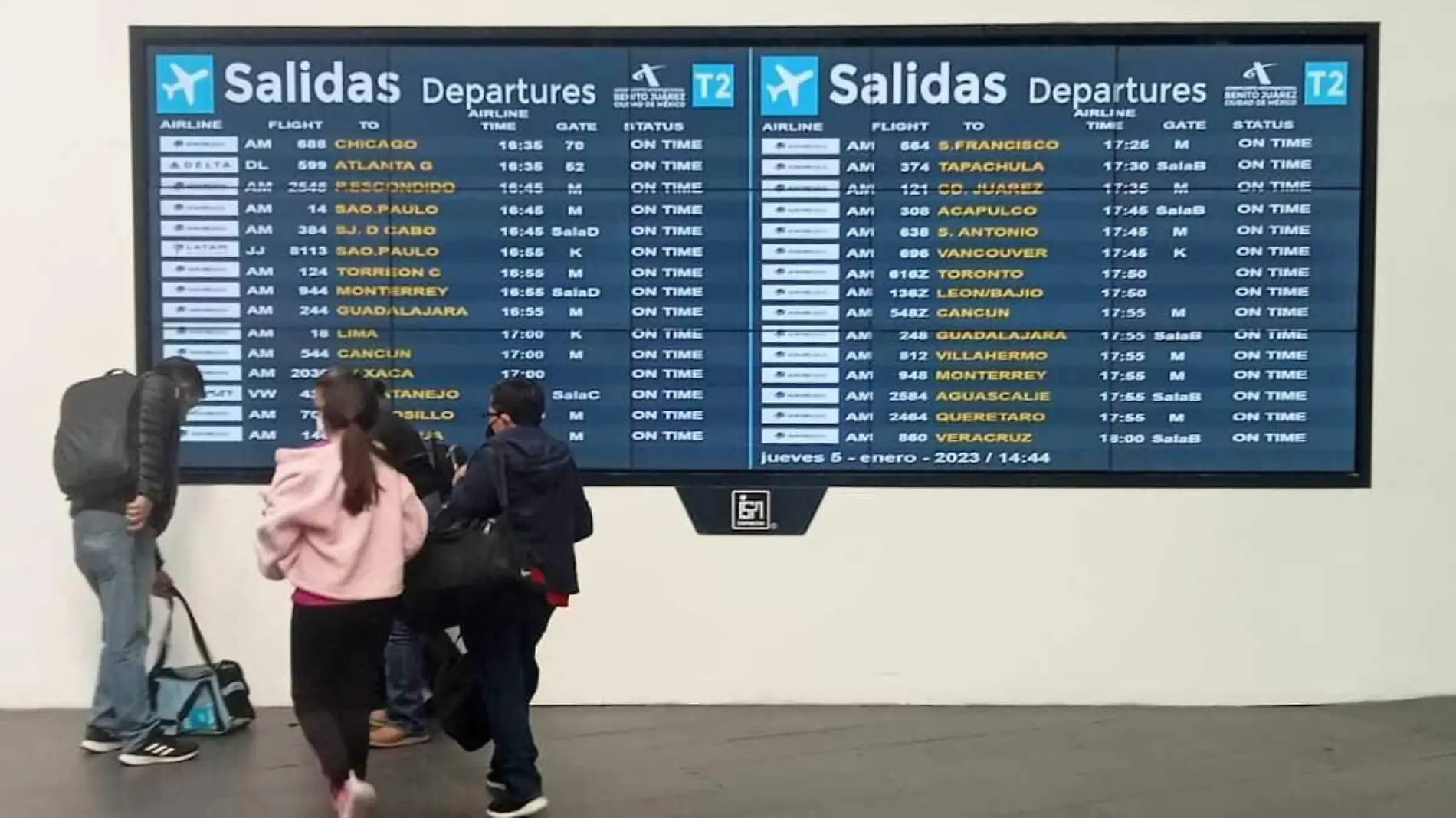 Aeropuerto_usuarios_horarios