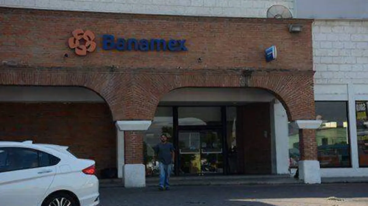 los-dos-bancos-483x314