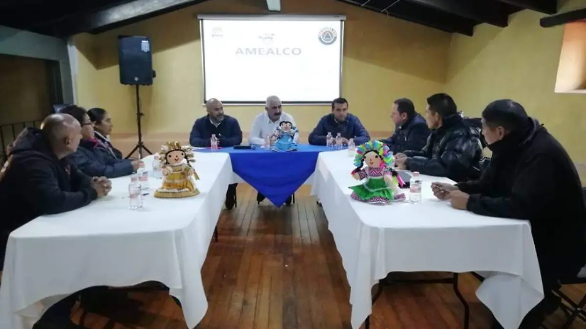 Los consejos sostendrán reuniones informativas periódicas.