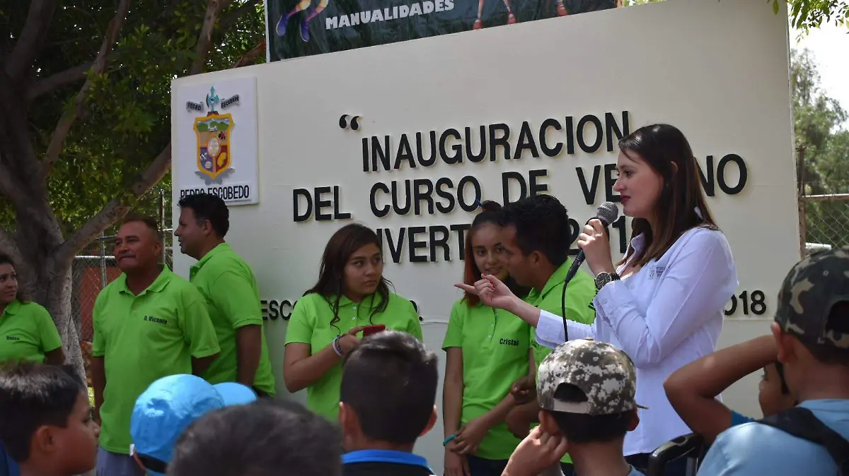 Alcaldesa de Pedro Escobedo inauguró las actividades del curso de verano.