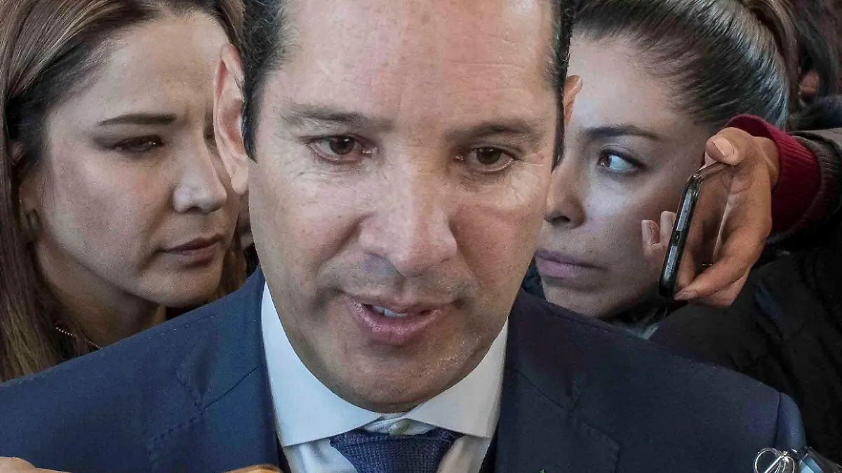 Francisco Domínguez Servién, gobernador del estado.