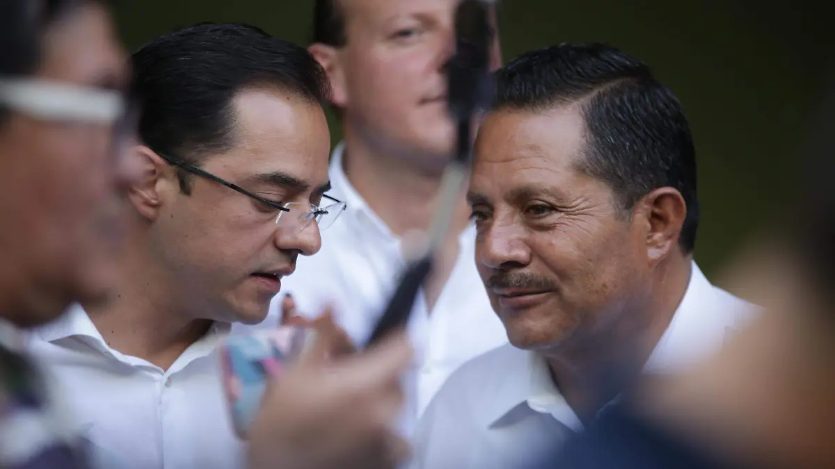 Miguel Ángel Torres Olguín, dirigente estatal del PAN en compañía del diputado