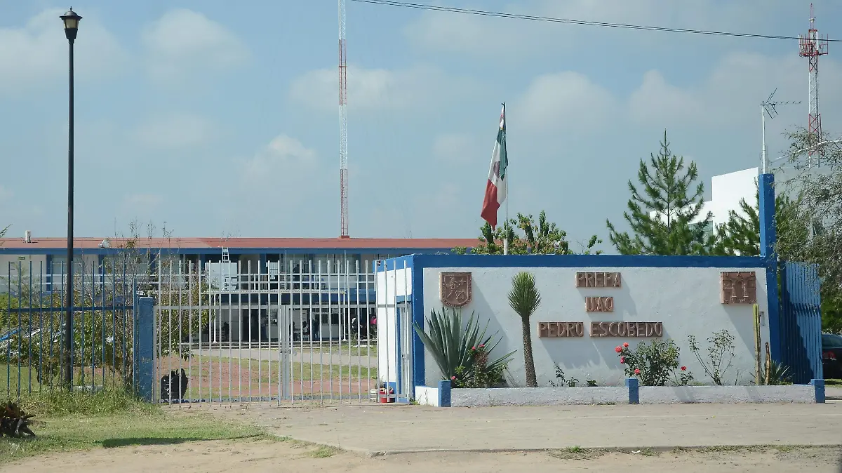 La UAQ requiere certeza jurídica del predio de la escuela de Bachilleres, plantel Pedro Escobedo. Foto Archivo