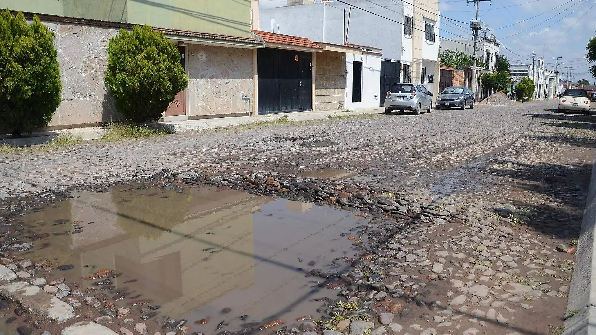 EN TEQUISQUIAPAN CONTINUAMENTE