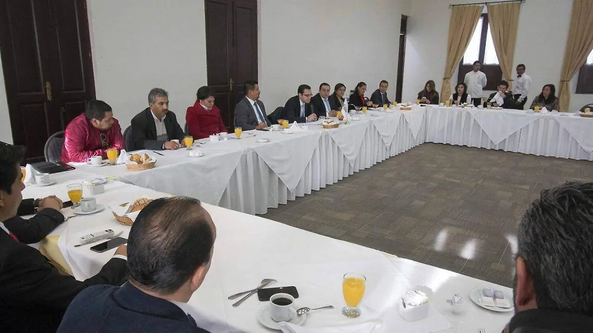 LOS ABOGADOS