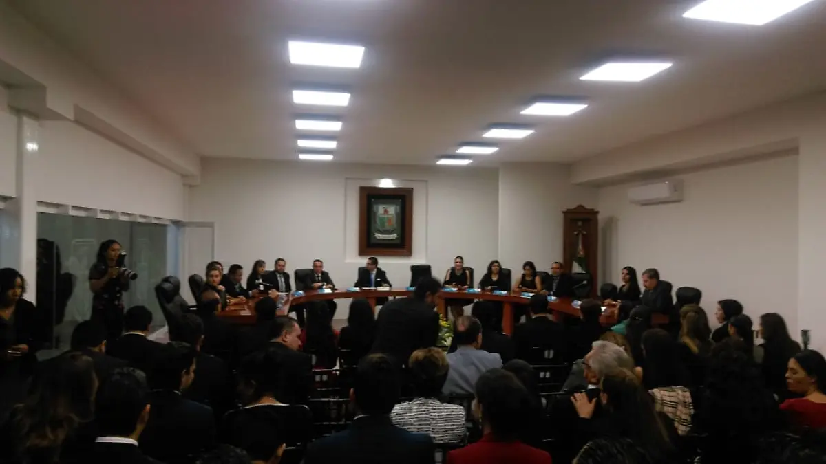 Por medio de una Sesión Solemne de Cabildo tomaron protesta los nuevos integrantes del Ayuntamiento. Foto Especial