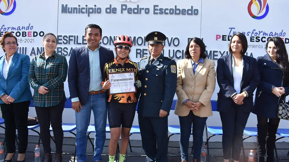 Reconocen a deportistas que han representado a Pedro Escobedo en distintas disciplinas a nivel nacional. Foto Especial