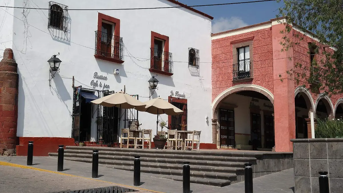 Los comercios de Amealco trabajan en la implementación de redes sociales para incrementar sus ventas.