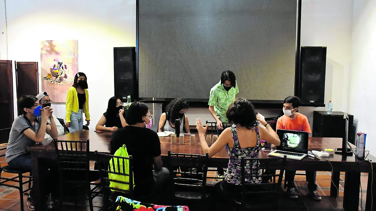 SJR Jóvenes y adultos disfrutando de las actividades_CMYK