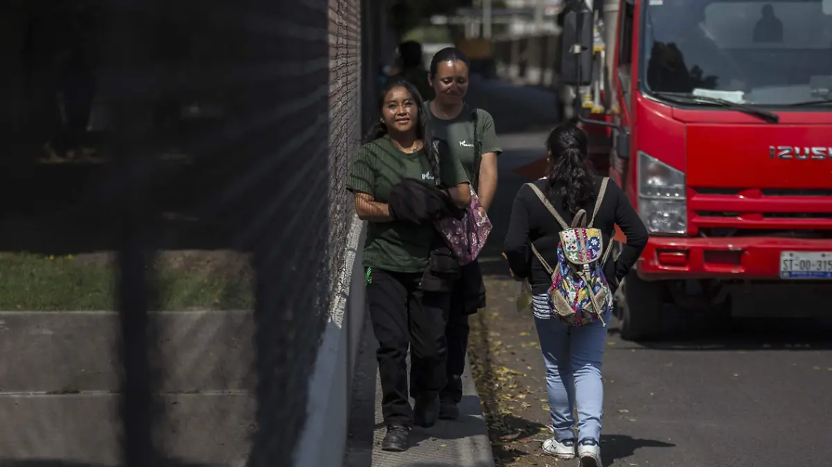 MUJERES PORTADA