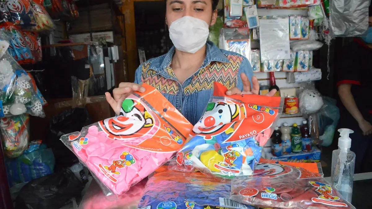 Distribuidores de globos de látex advirtieron un incremento en el costo de este producto por